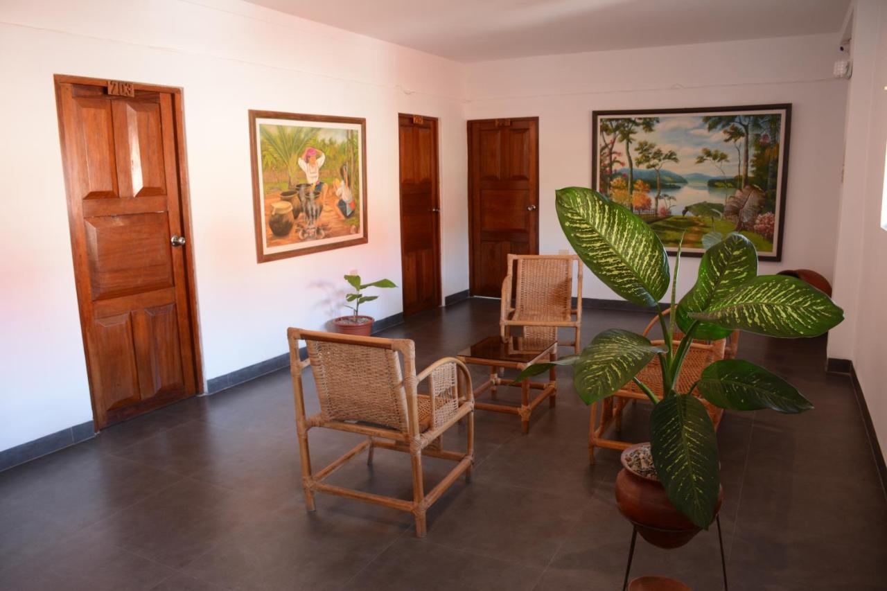 Hostal Casa Blanca ตาราโปโต ภายนอก รูปภาพ