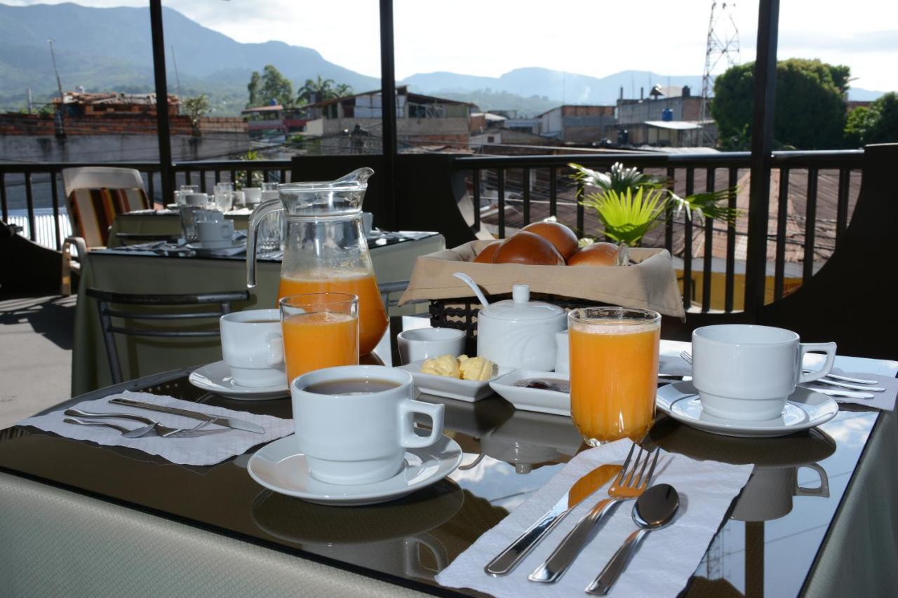 Hostal Casa Blanca ตาราโปโต ภายนอก รูปภาพ